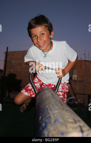 Ragazzo su vedere visto vacanze in Sardegna Italia Foto Stock