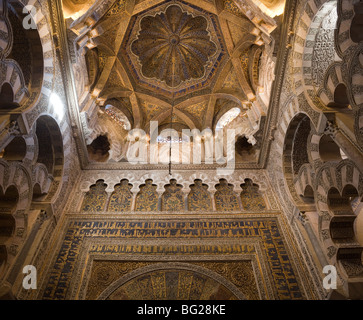 Bay nella parte anteriore del mihrab, la Grande Moschea di Cordova, Andalusia, Spagna Foto Stock