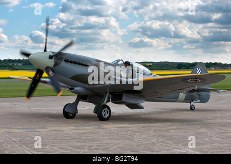 Spitfire storico a duxford Foto Stock