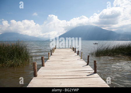 Pier lago Atitlan Guatemala. Foto Stock