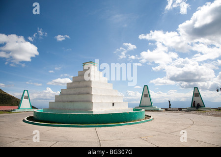 El Mirador a circa 3300 metri è il punto di vista sulla Sierra de los Cuchumatanes, Guatemala. Foto Stock