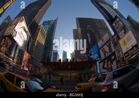 Il TKTS booth in Times Square a New York, domenica 29 novembre, 2009. (© Francesca M. Roberts)) Foto Stock