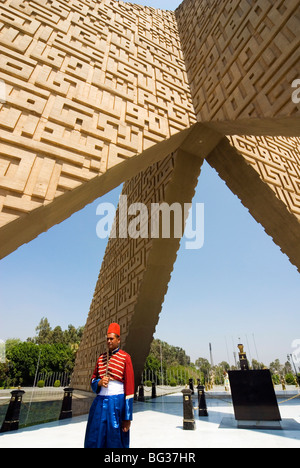 Unknown Soldier Memorial e Anwar Sadat tomba, Nasser City, il Cairo, Egitto, Africa Settentrionale, Africa Foto Stock