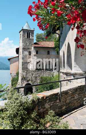Santa Caterina del Sasso Monastero, Lago Maggiore, Lombardia, Italia, Europa Foto Stock
