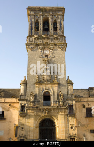 Santa Maria de la Asunción chiesa, Arcos de la Frontera, uno dei villaggi bianchi, Andalusia, Spagna, Europa Foto Stock