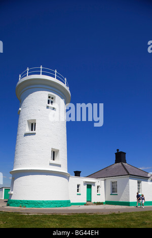 Il Galles, Glamorgan, Nash Point Lighthouse e Cottage Foto Stock