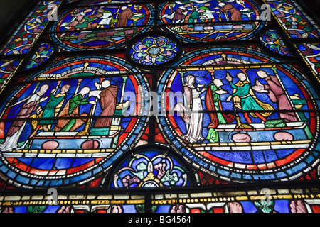 Inghilterra, Kent, Canterbury, Cattedrale di Canterbury, vetrate colorate Foto Stock