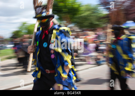 Inghilterra, Kent, Rochester, Morris ballerini in occasione dell'annuale Festival spazia Foto Stock