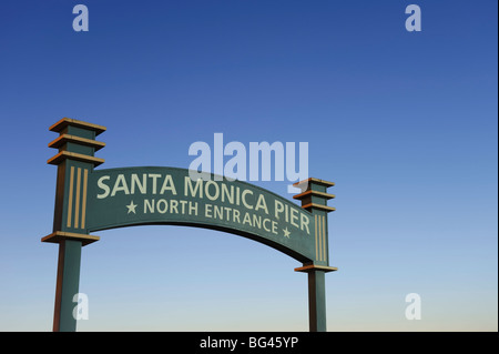 Stati Uniti, California, Los Angeles, Santa Monica Beach e Pier Foto Stock