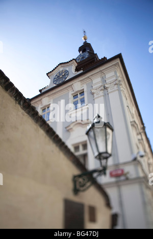 Orologio ebraico sul Municipio della Città Vecchia, il quartiere ebraico, Praga, Repubblica Ceca Foto Stock