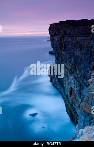 Dun Aengus & scogliere, Inishmore, Isole Aran, Co. Galway, Irlanda Foto Stock