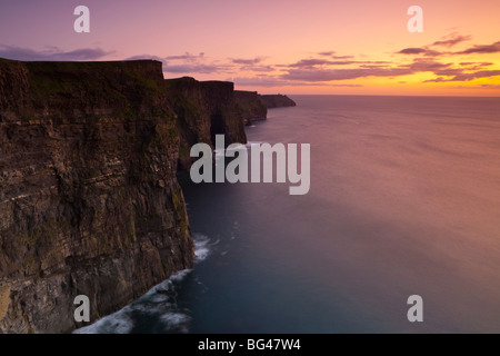 Scogliere di Moher, County Clare, Irlanda Foto Stock