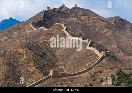 Vista di una sezione della Grande Muraglia, Sito Patrimonio Mondiale dell'UNESCO, tra Jinshanling e Simatai vicino a Pechino, Cina, Asia Foto Stock