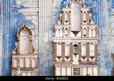 Nicaragua, Managua, zona monumentale, Plaza de la Republica, interni di derelitti Antico Duomo distrutto dal terremoto del 1972 Foto Stock