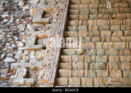 Honduras, Copan Ruinas, Copan rovine, Central Plaza, palla, ANNUNCIO 731 e scala geroglifica Foto Stock
