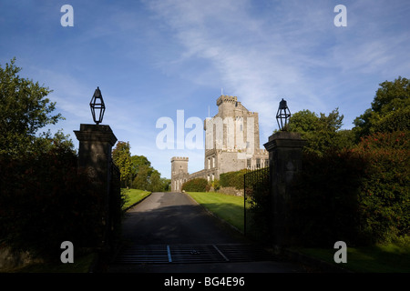 Knappogue Castello, costruito nel 1467 - Rinnovato negli anni sessanta, County Clare, Irlanda. Ora utilizzato per banchetti, matrimoni ecc. Foto Stock