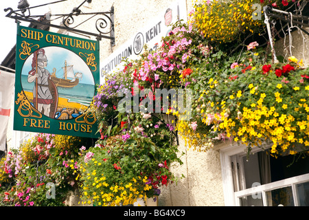 La nave Centurian Freehouse pub di Whitstable Kent Foto Stock