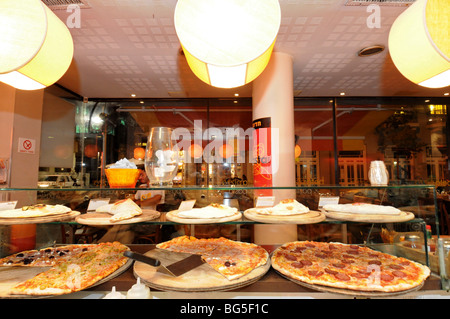 Israele, Tel Aviv, pizzeria Foto Stock