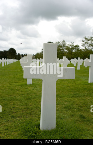 Tomba di Preston Niland uno dei due fratelli che hanno ispirato il film Salvate il soldato Ryan,Normandia American National Cemetery Foto Stock