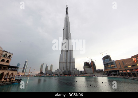 Il Burj Dubai in costruzione, Dubai, Emirati Arabi Uniti Foto Stock