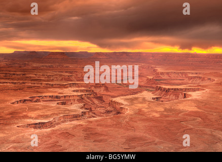 Il cerchio bianco dal Green River si affacciano, Island in the Sky, il Parco Nazionale di Canyonlands, Utah Foto Stock