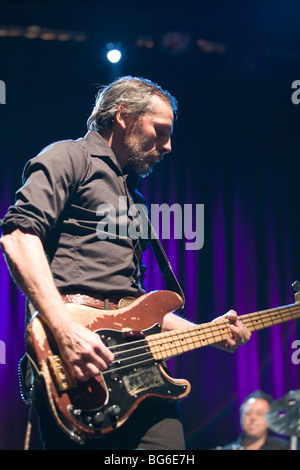 BUDAPEST-novembre 21: tessuto mano esegue banda sul palco Millenaris su Novembre 21 Foto Stock