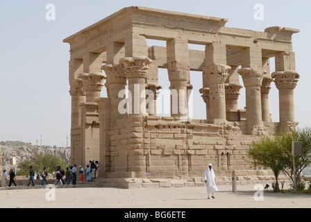 Chiosco di Traiano del Tempio di Philae isola sul fiume Nilo in Egitto. Foto Stock