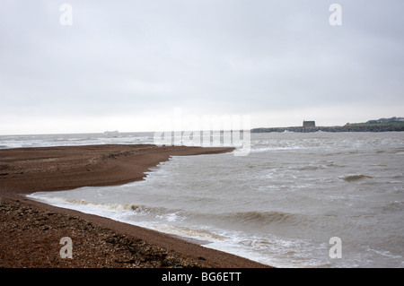 La foce del fiume Deben come visto dal traghetto Bawdsey, Suffolk, Regno Unito. Foto Stock