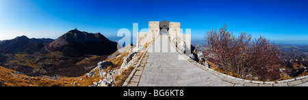 Montenegro, Petar Petrović Njegoš Mausoleo sul monte Lovćen, vicino alla città di Cetinje, arte dello scultore Ivan Mestrović Foto Stock