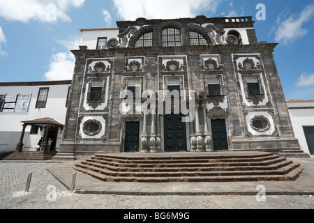 Igreja de Todos os Santos-o Igreja do Colegio Jesuitas dos, nella città di Ponta Delgada, isola Sao Miguel, Azzorre, Portogallo. Foto Stock