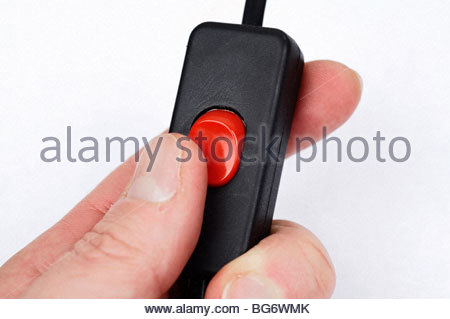 Premendo il pulsante rosso Foto Stock