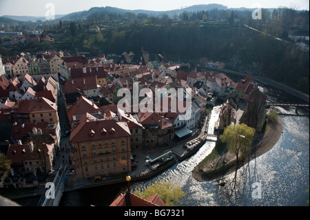 Cesky Krumlov South Bohemia Repubblica Ceca città vicino al fiume Foto Stock