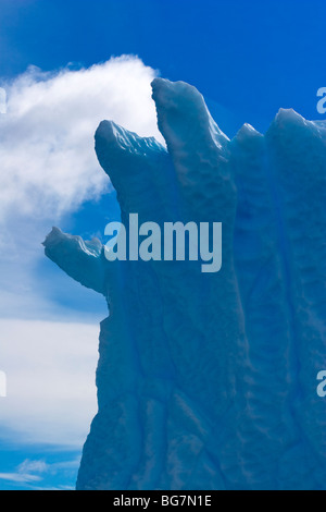 Stranamente molti iceberg sagomato a terra off de Cuverville Island, Antartide Foto Stock