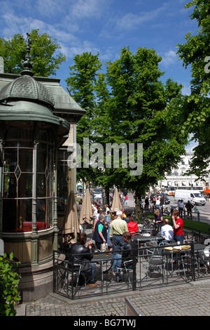 Finlandia, Helsinki, Helsingfors, Esplanadi Park, parco Esplanade, Kappeli storico ristorante all'aperto, giardini Foto Stock