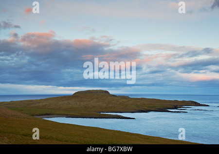 Tramonto in Faskrudsfjordur, Est fiordi, Islanda Foto Stock