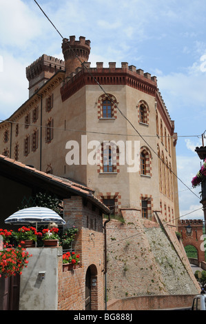 Castello di Barolo nelle Langhe Regione Piemonte Italia Foto Stock