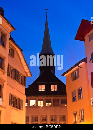Svizzera, Zurigo,Città Vecchia di Zurigo vista di Augustiner Chiesa al crepuscolo Foto Stock
