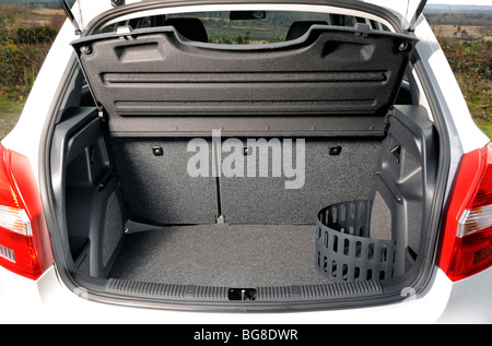 2009 Skoda Fabia Greenline trunk di avvio Foto Stock