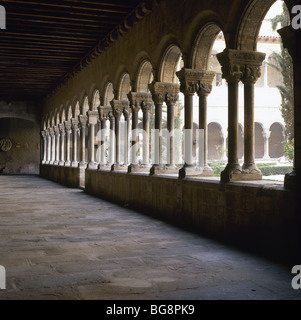 Monastero di Santa Maria de Ripoll. Galleria del chiostro della Catalogna. Spagna. Foto Stock