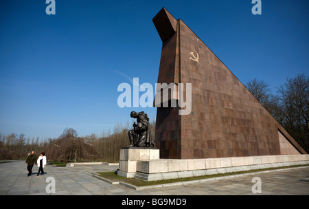 Berlino 2009.Il Memoriale Sovietico di Treptower Park, nel primo settore orientale Foto Stock