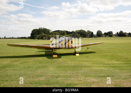 Miglia Magister, due seat monioplane formazione dal 1937. Usato dalla RAF e airforces intorno al mondo. D H Gipsy importante motore 145 hp, 132 mph 1937, 367 miglia intervallo Foto Stock