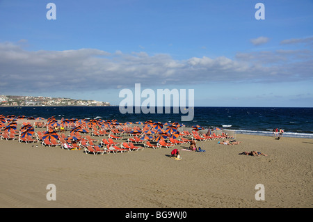 Vista della spiaggia, Playa del Ingles San Bartolome de Tirajana comune Gran Canaria Isole Canarie Spagna Foto Stock