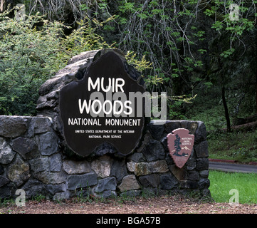 CALIFORNIA - firmare all'entrata del Redwood groves a Muir Woods National Monument. Foto Stock