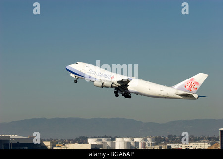 Boeing 747 cargo aereo in decollo Foto Stock