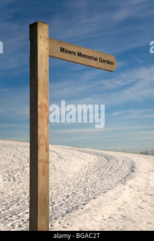 Un segno punti per i minatori Memorial Garden a Sunderland, Inghilterra. Foto Stock