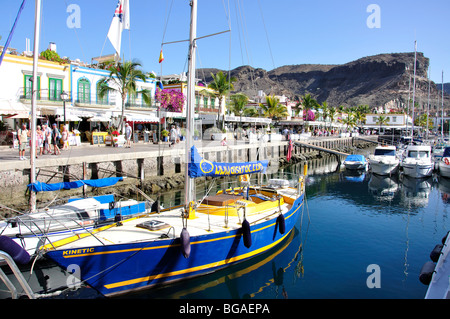 Harbourside promenade, Puerto de Mogan, Mogan comune, Gran Canaria Isole Canarie Spagna Foto Stock