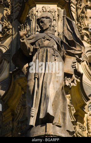 Dettaglio nella colonna della Santa Trinità di Olomouc Repubblica Ceca Europa Foto Stock