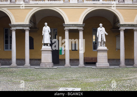 Cortile in Università di Pavia Italia Foto Stock