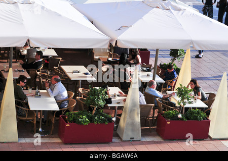 Israele Herzliya, Marina, ristorante sul dock Foto Stock