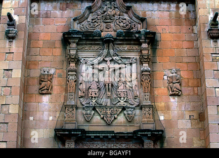 La crocifissione di Gesù Cristo, la Crocifissione, Gesù Cristo, porta a nord della facciata, Cattedrale, Zacatecas, Stato di Zacatecas, Messico Foto Stock